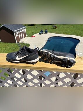 Nike baseball rubber cleat size 10.5
